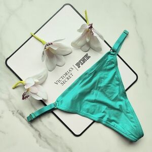 NWT VICTORIA'S SECRET VERY SEXY HARDWARE ADJUSTABLE SMOOTH V-STRING PANTY IN AQU